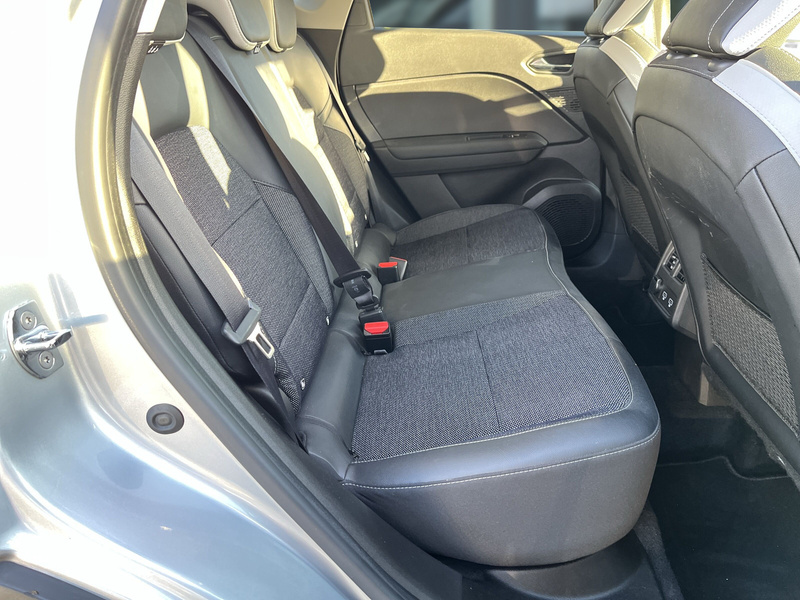 Fahrzeugabbildung Captur RF-Kamera, LED Bild 17 von 24