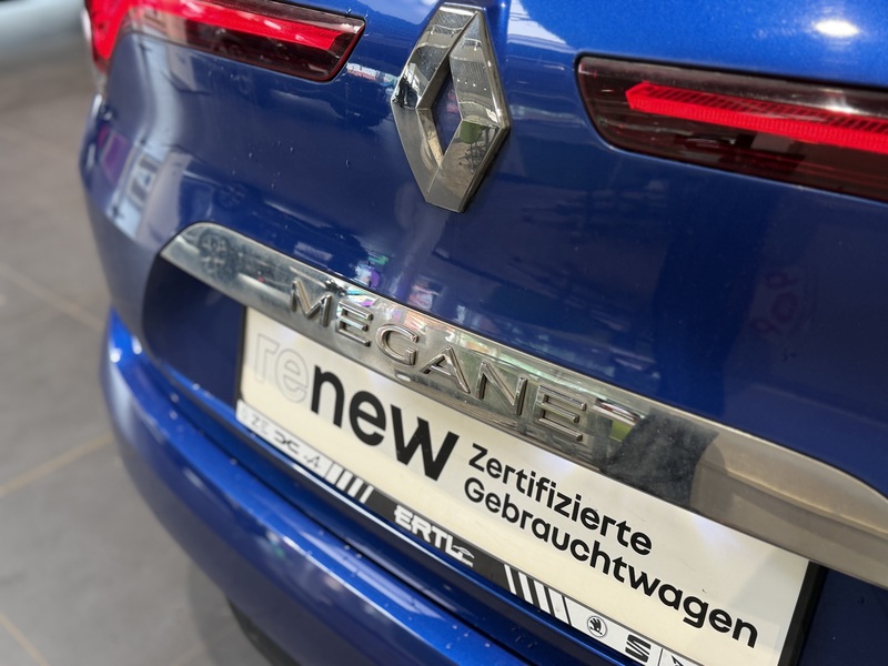 Fahrzeugabbildung Megane Grandtour Equilibre BLUE dCi 115 Bild 44 von 50