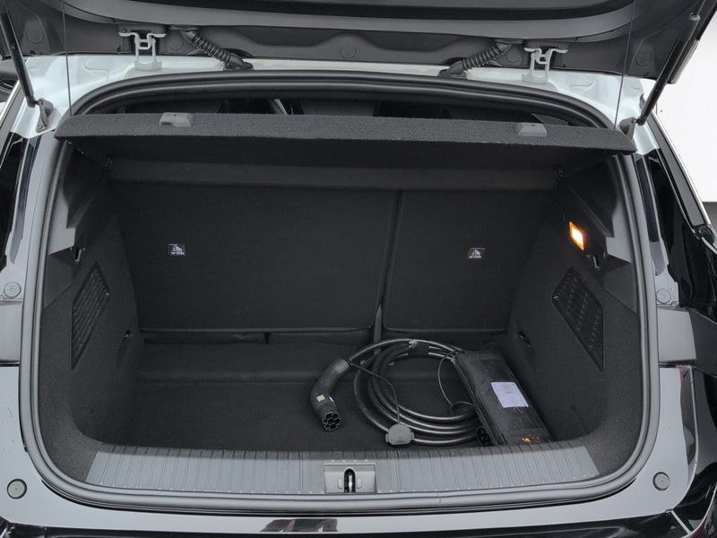 Fahrzeugabbildung Megane E-TECH EV60 Techno*NAVI*KAM*SHZ* Bild 12 von 15