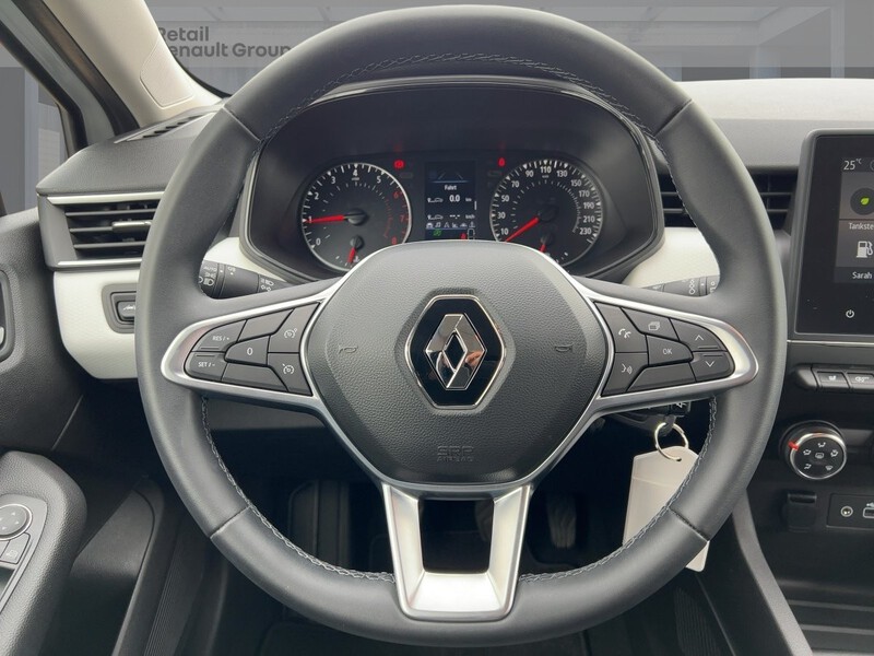 Fahrzeugabbildung Clio RÜCKFAHRKAMERA Bild 11 von 23