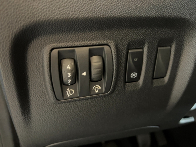 Fahrzeugabbildung Captur SHZ KLIMA LED-Tagfahrlicht Tagfahrlicht Bild 14 von 23