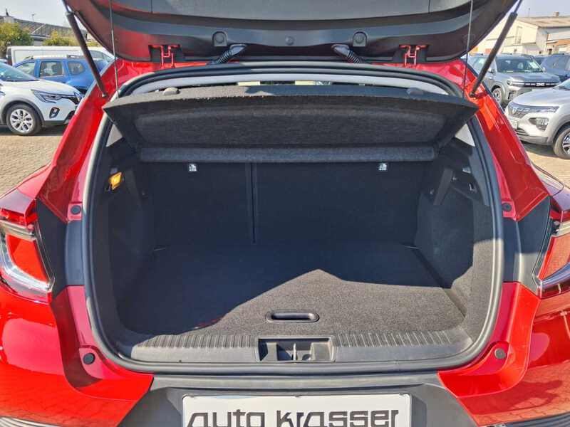 Fahrzeugabbildung Captur INTENS TCe 140 EDC *in Germersheim* Bild 8 von 20