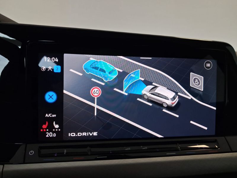 VOLKSWAGEN Golf 2022 — imagine 10