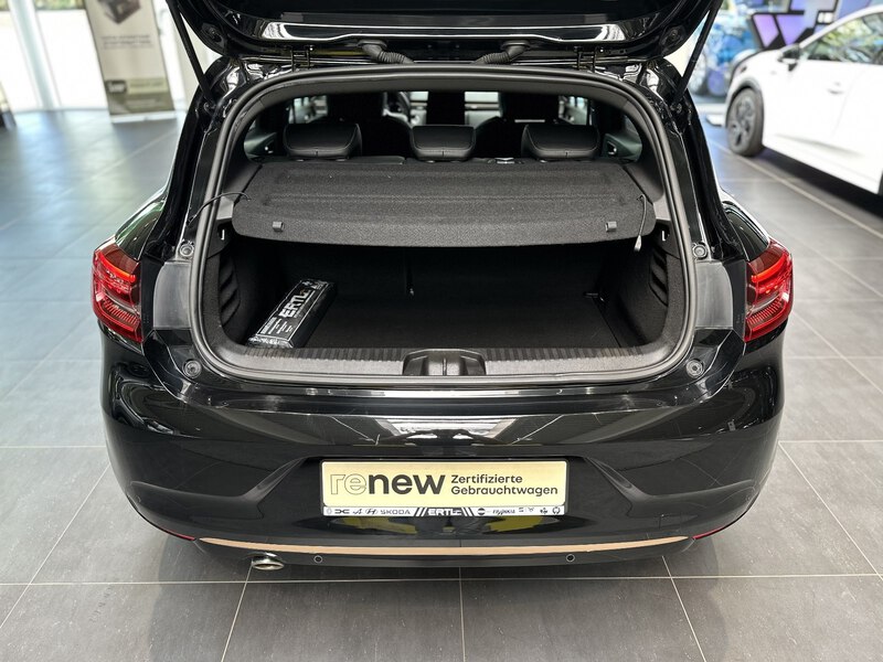 Fahrzeugabbildung Clio LUTECIA TCe 90 Bild 21 von 50