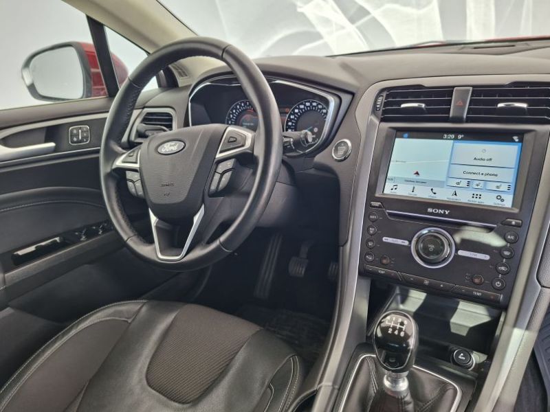 FORD Mondeo 2018 — imagine 42
