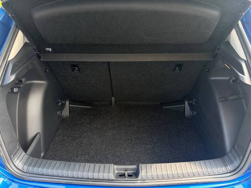 Fahrzeugabbildung Fabia *Klima/CarPlay/EPH* Bild 7 von 12