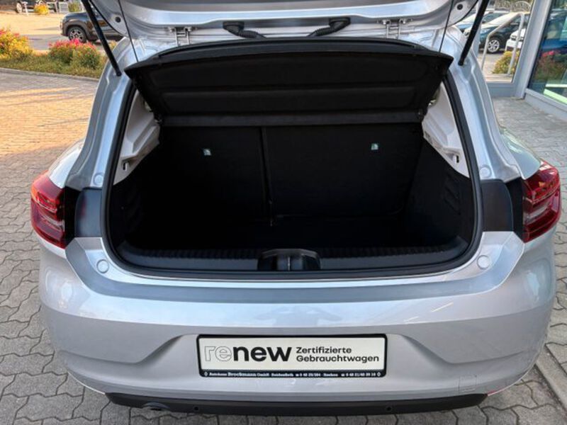 Fahrzeugabbildung Clio lima/Navi/Ganzjr. Bild 4 von 10