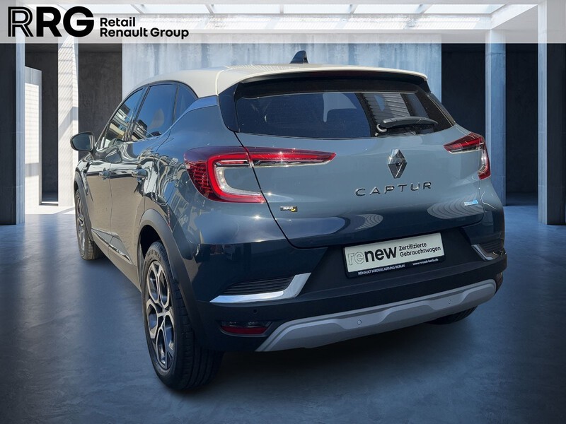 Fahrzeugabbildung Captur 1.6 INTENS 160 PLUG IN HYBRID Bild 4 von 17