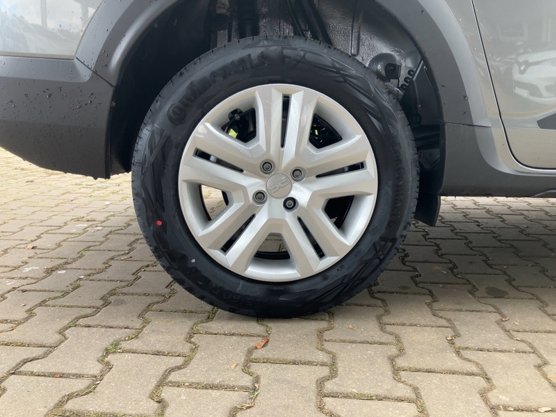 Fahrzeugabbildung Jogger Expression TCe 110 7-Sitzer Bild 6 von 17