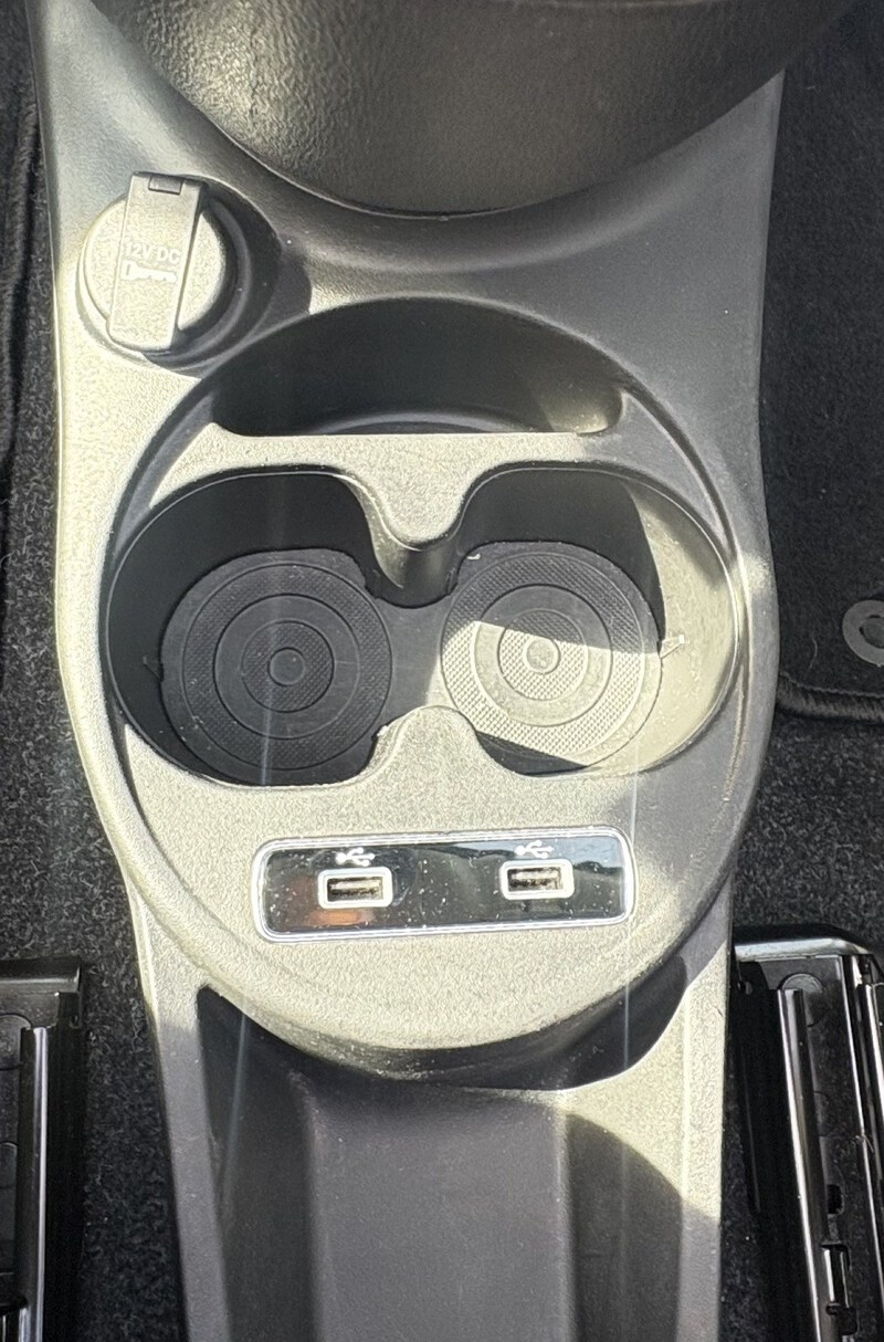 Fahrzeugabbildung 500C Cabrio 1.0 70PS Dolcevita Navi PDC Klima Bild 14 von 18