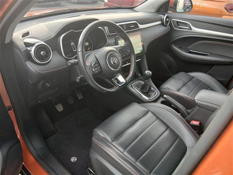MG ZS