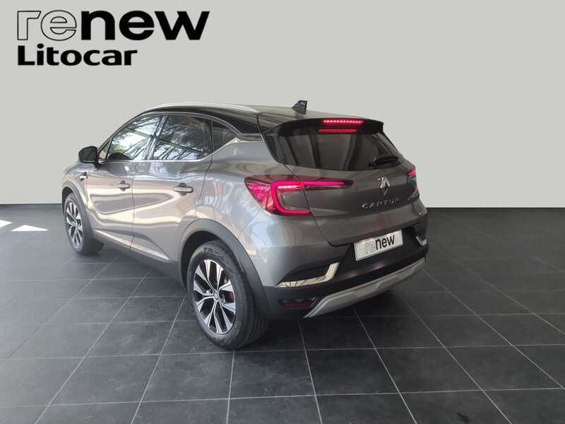 RENAULT Captur Techno — photo 3
