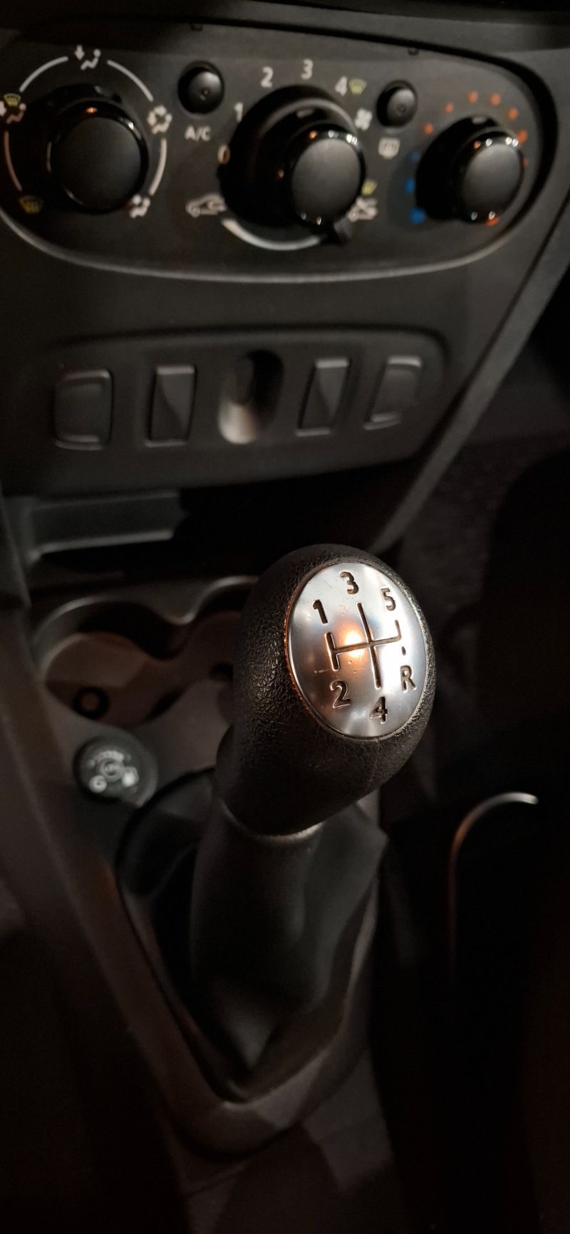DACIA Sandero 2019 — imagine 16