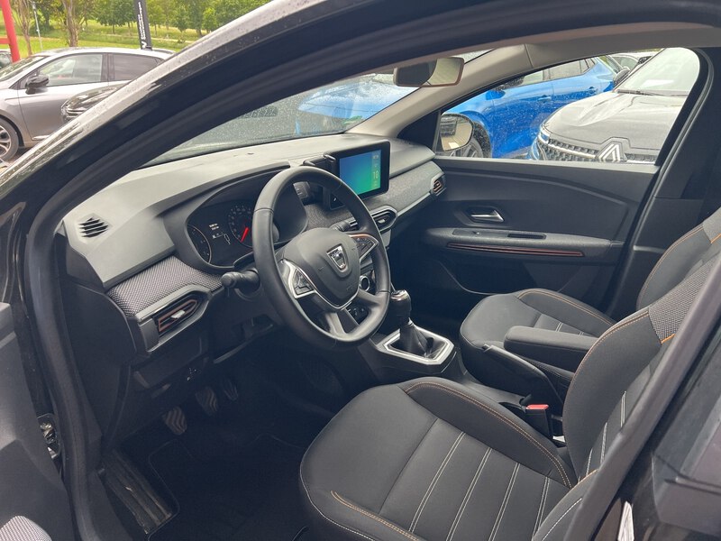 Fahrzeugabbildung Sandero III 1.0 TCe 90 Stepway Comfort SH  Bild 9 von 20