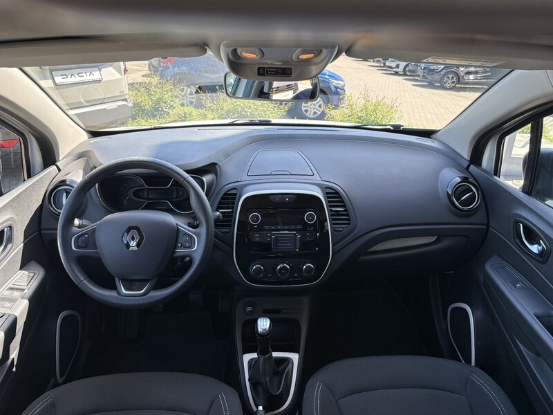 Fahrzeugabbildung Captur Entry ENERGY TCe 90 Bild 6 von 9