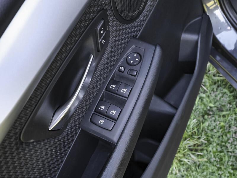 Fahrzeugabbildung 218 Active Tourer NAVI SHZ PDC BT AHK Bild 14 von 15