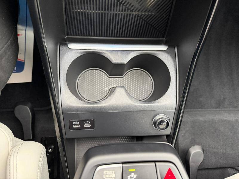 BMW X1 U11
