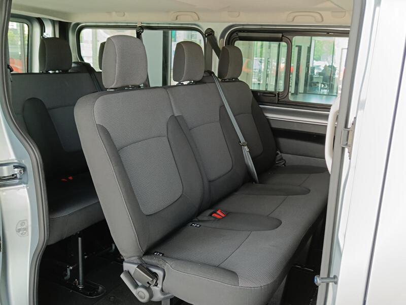 Renault Trafic Combi
