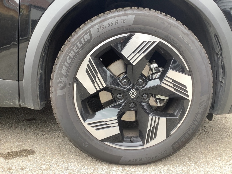 Fahrzeugabbildung Symbioz Techno E-Tech Full Hybrid 145 Bild 10 von 16