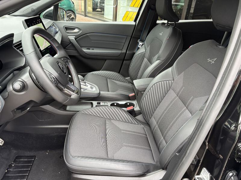 Fahrzeugabbildung Captur Esprit Alpine M Bild 8 von 10