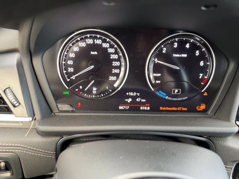 Fahrzeugabbildung 225 Active Tourer SHZ PDC KLIMA Bild 17 von 23