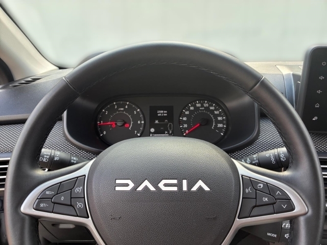 Dacia Sandero – Bild 8