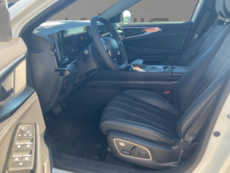 Fahrzeugabbildung Austral Techno 160Ps*KLIMA*CARPLAY*SHZG*ALU*ALLW Bild 7 von 16