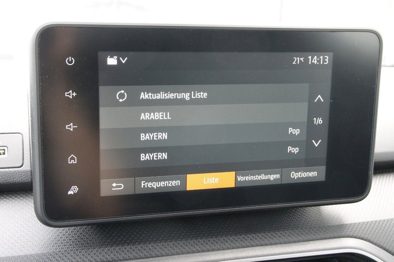 Fahrzeugabbildung Sandero Essential TCe 90 Bild 9 von 21