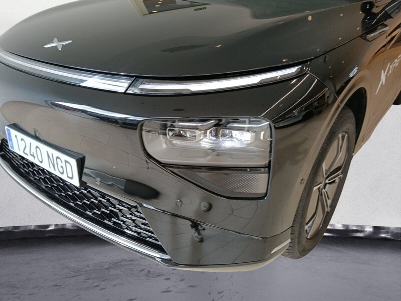 Xpeng G9
