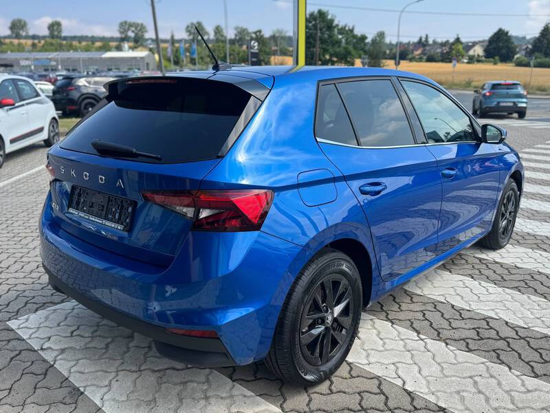 Fahrzeugabbildung Fabia *Klima/CarPlay/EPH* Bild 6 von 12