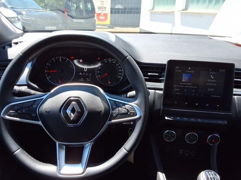 Fahrzeugabbildung Captur EXPERIENCE TCe 100 Bild 8 von 16