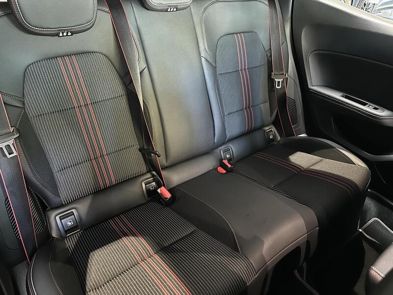 Fahrzeugabbildung Clio R.S. LINE E-TECH 145 Bild 13 von 50