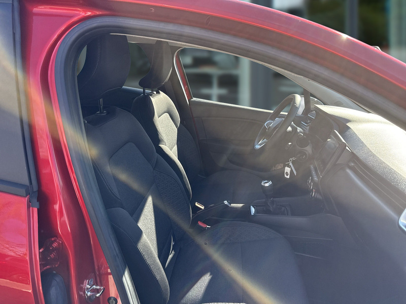 Fahrzeugabbildung Clio Evolution SCe 65 Bild 14 von 22
