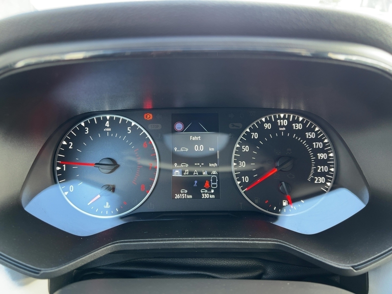 Fahrzeugabbildung Clio EINPARKHILFE HINTEN Bild 13 von 23