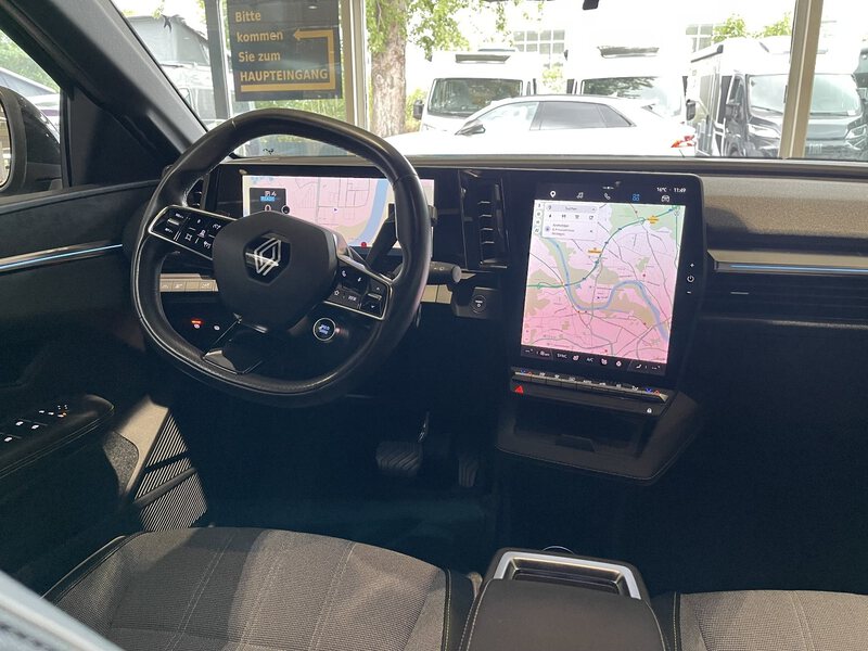 Fahrzeugabbildung Megane E-TECH Techno EV60 220 PS Optimum Charge  Bild 17 von 50
