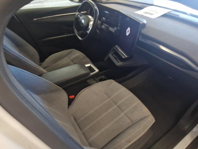 Fahrzeugabbildung Megane E-TECH 100% elektrisch Evolution Paket Bild 8 von 20