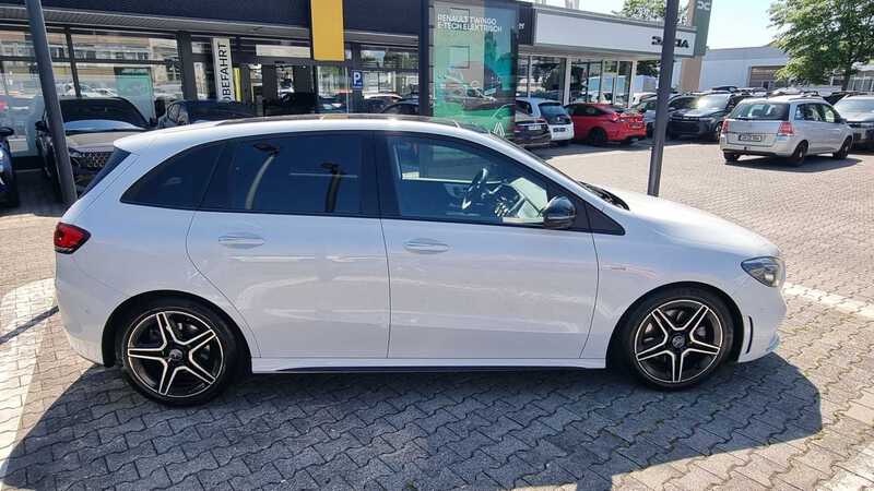 Mercedes-Benz B 220