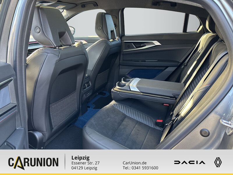 Fahrzeugabbildung Rafale Esprit Alpine E-Tech Plug-in Hybrid3004x4 Bild 8 von 12