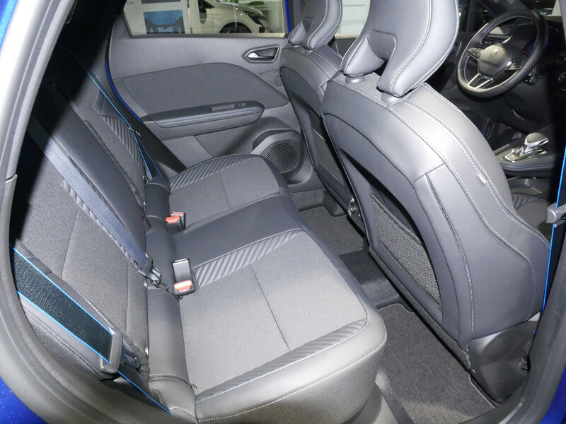 Fahrzeugabbildung Symbioz Esprit Alpine E-TECH Full Hybrid 145 Bild 7 von 18