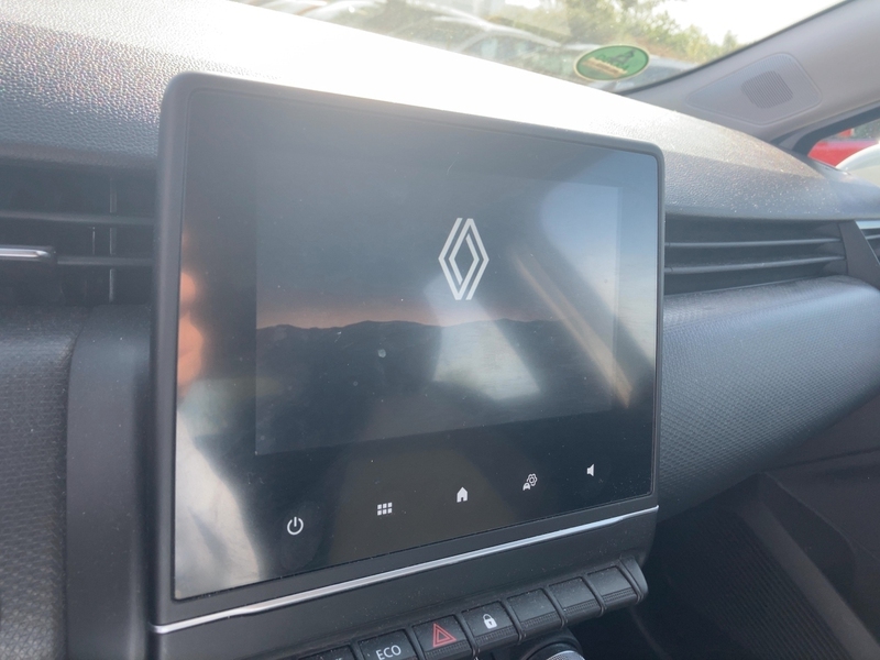 Fahrzeugabbildung Clio BUSINESS EDITION TCe 90 ( Bild 18 von 18