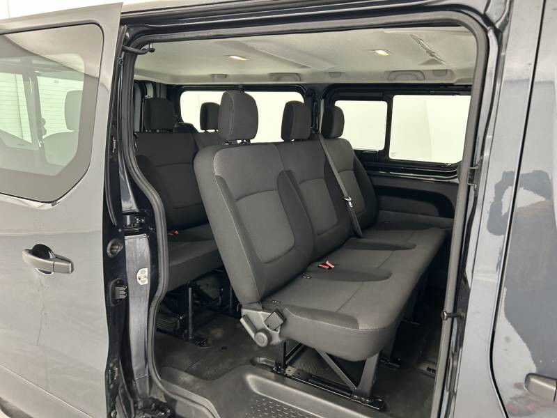 Renault Trafic Combi
