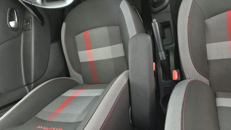 DACIA Sandero 2019 — imagine 19