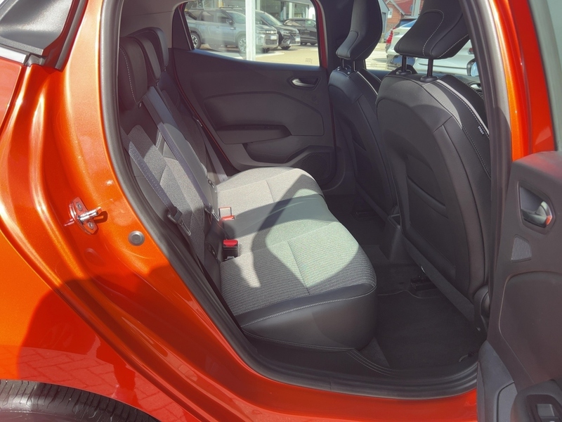 Fahrzeugabbildung Clio V Intens 1.0 TCe 90 Bild 7 von 15