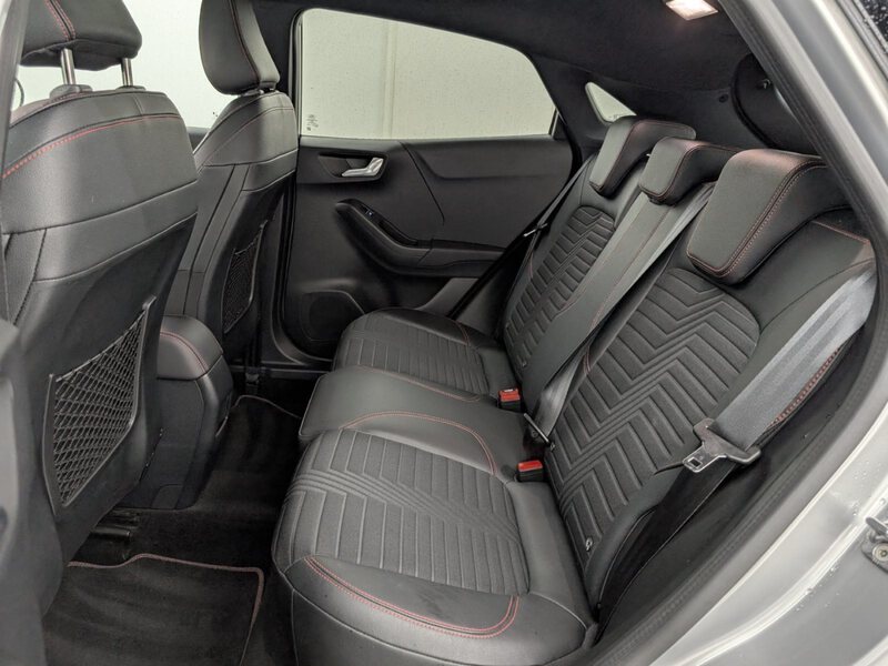 Fahrzeugabbildung Puma 1.0 EcoBoost MHEV ST-Line X Schiebedach Bild 10 von 42