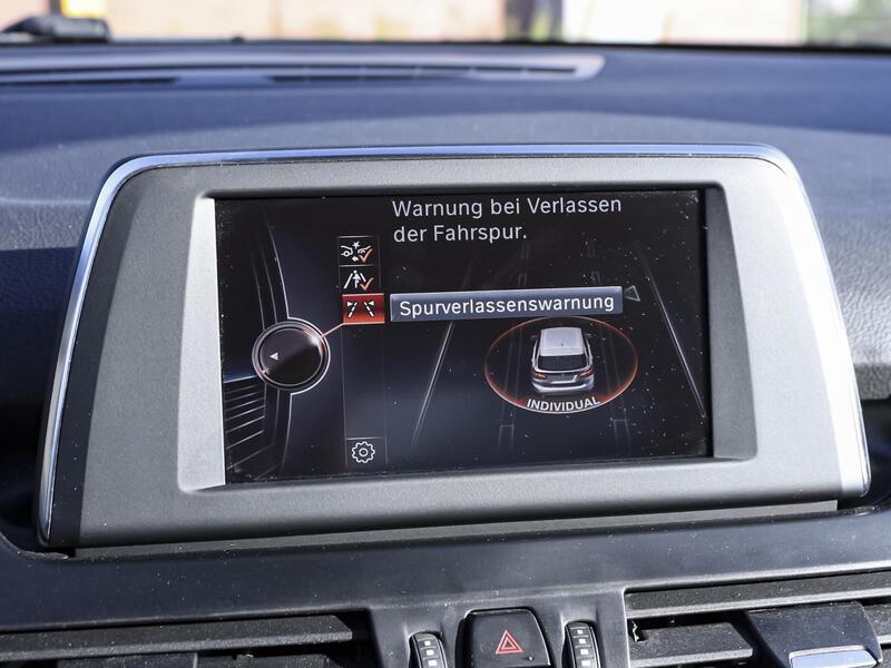 Fahrzeugabbildung 218 Active Tourer NAVI SHZ PDC BT AHK Bild 12 von 15