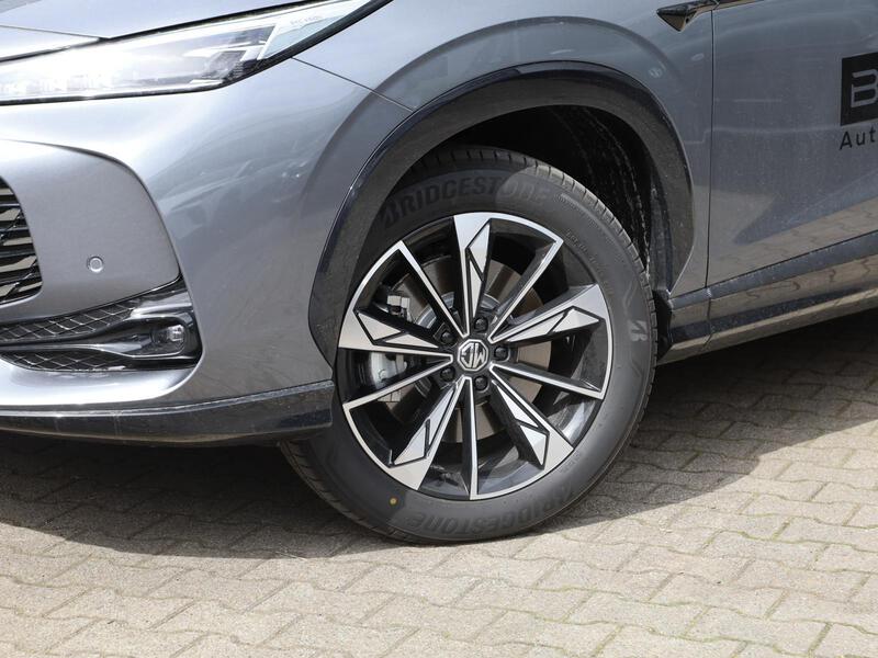 Fahrzeugabbildung HS LEDER NAVI SHZ PDC KLIMA BT Bild 7 von 14