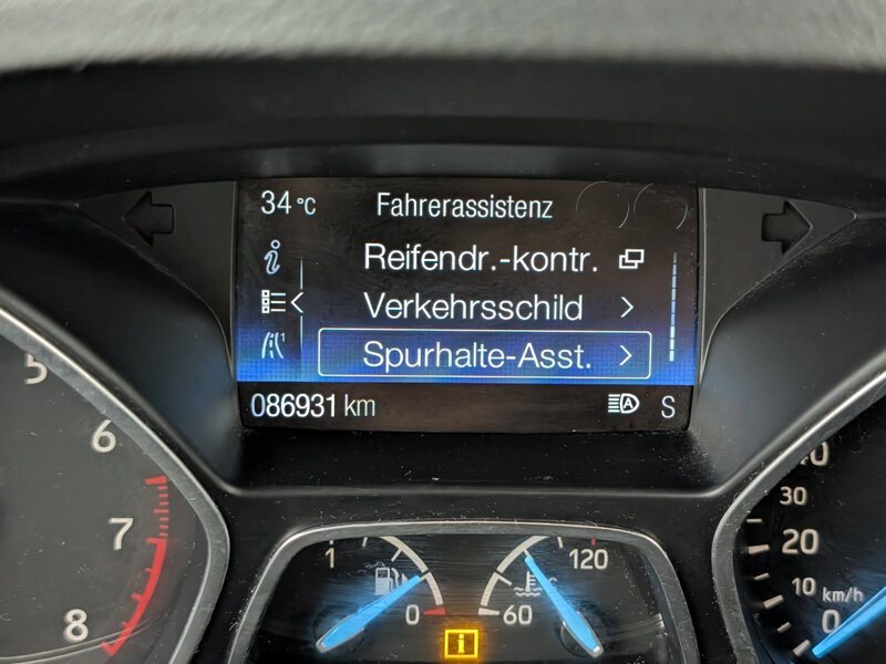 Fahrzeugabbildung Kuga 1.5 EcoBoost ST-Line Sony Keyfree Bild 31 von 44