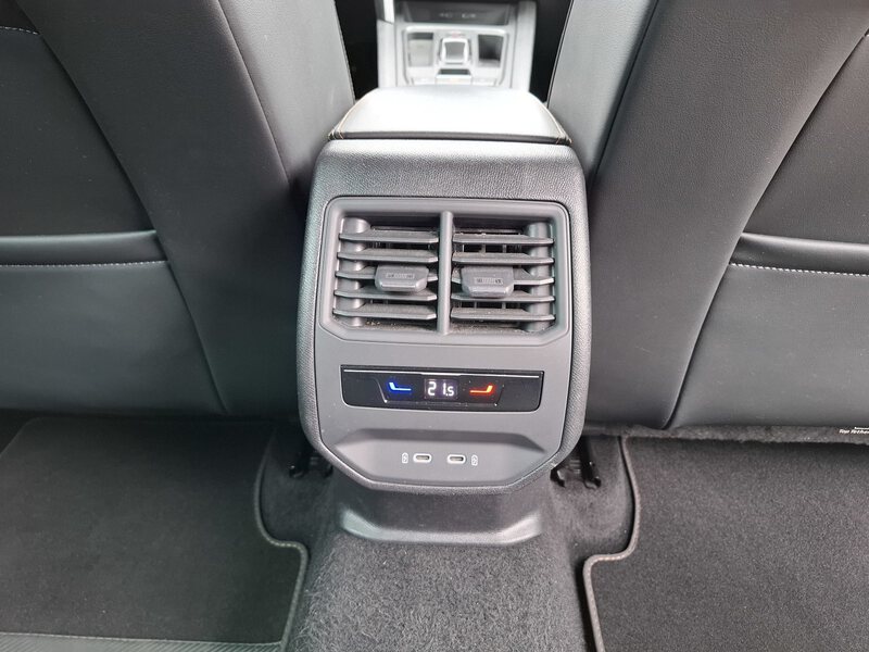 Fahrzeugabbildung Formentor 1.5 TSI 110 KW (150 PS) 7-Gang-DSG Bild 18 von 48