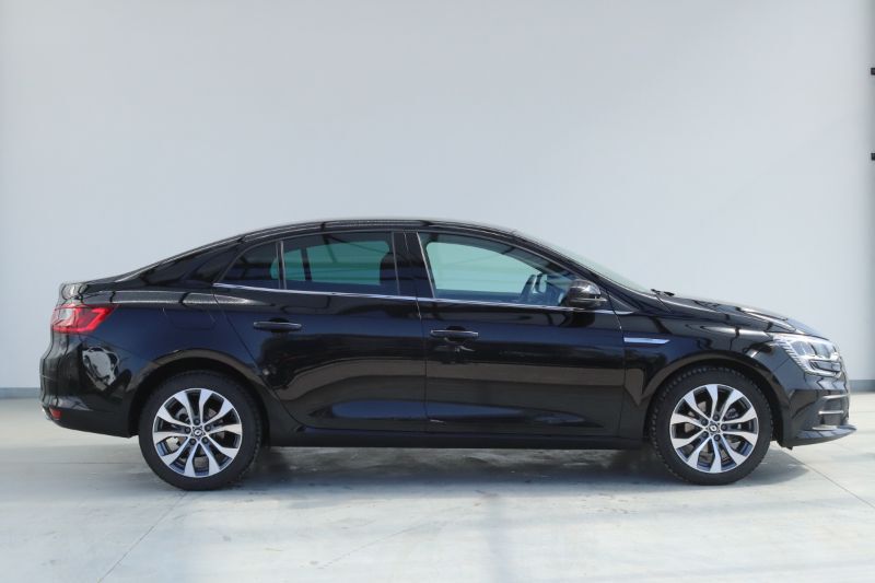RENAULT Megane 2024 — imagine 4
