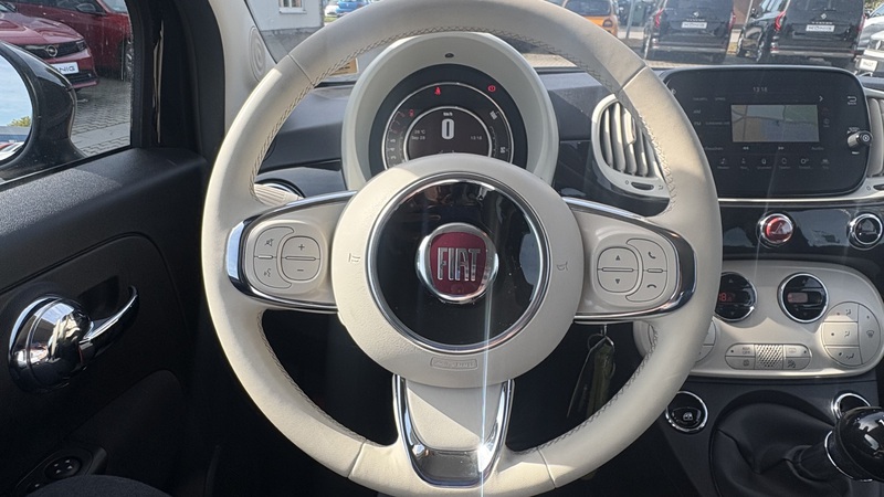 Fahrzeugabbildung 500C Cabrio 1.0 70PS Dolcevita Navi PDC Klima Bild 17 von 18